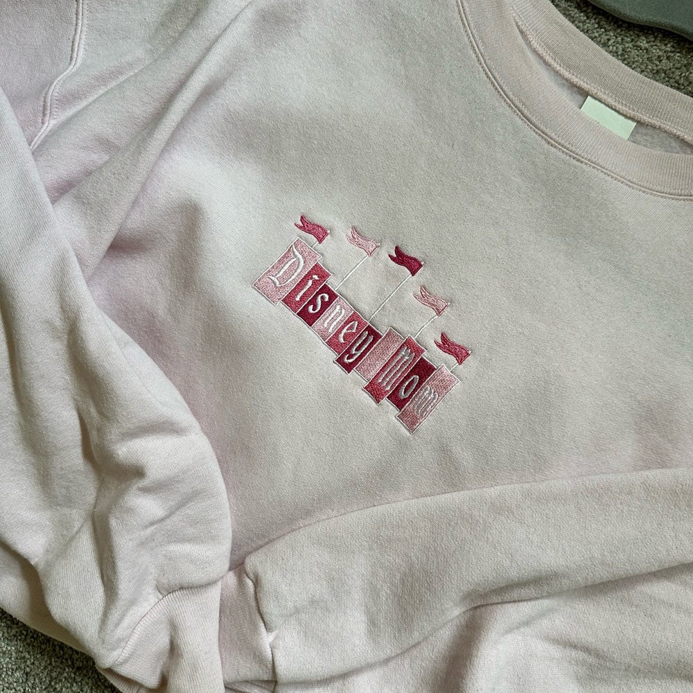 Embroidered Disney Mom Sweatshirt 💕 - - Picture 3 of 3